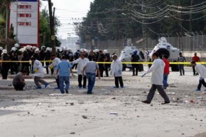 Bomba Patladı, Sevinç Çığlıkları Attılar