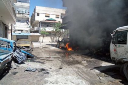 Bomba yüklü araçla saldırdılar: 40 ölü