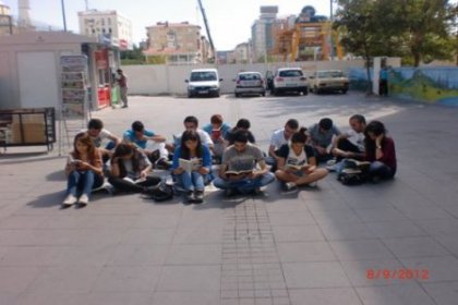 CHP Bağcılar Gençlik'ten okuma etkinliği