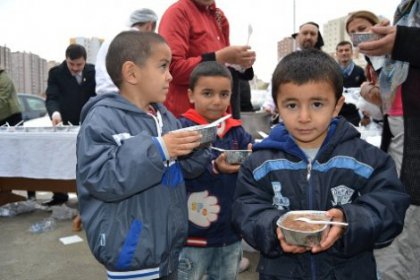 CHP Beylikdüzü'nden aşure ikramı