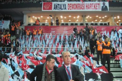 CHP'de Hazirunu Delege İmzalamıyor