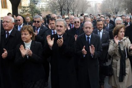 CHP'li vekiller dokunulmazlıklarını kaldırtıyor