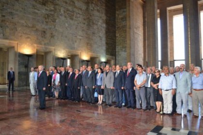 CHP'nin Yeni PM'si Ata'nın Huzurunda