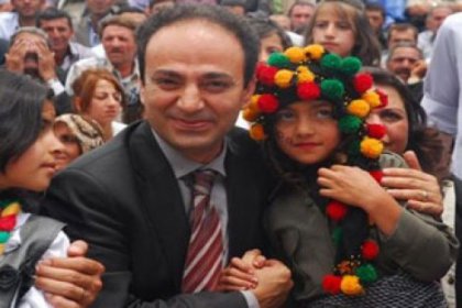 'Çocuklarım Benimle Kürtçe Konuşmuyor'
