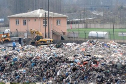 Çöp Kokusu Maçı İptal Ettirdi!