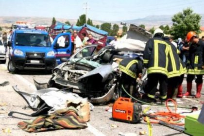 Çorum'da Trafik Kazası: 3 Yaralı