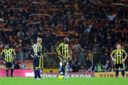 Derbi de zirve de Galatasaray'ın