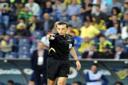 Derbinin hakemi Cüneyt Çakır
