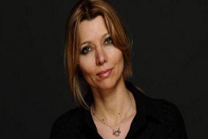 Elif Şafak şaşırtacak