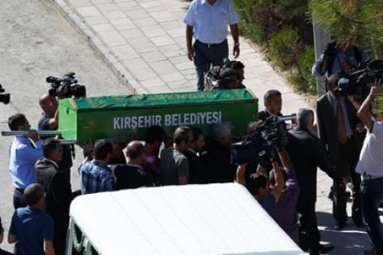 Ertaş'ın cenazesinde 'Kırşehir Belediyesi'ne tepki