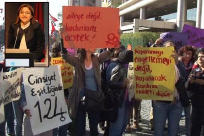 Fatma Şahin'e feminist protesto