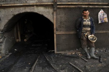 G. Afrika'da 12 bin madenci işten atıldı
