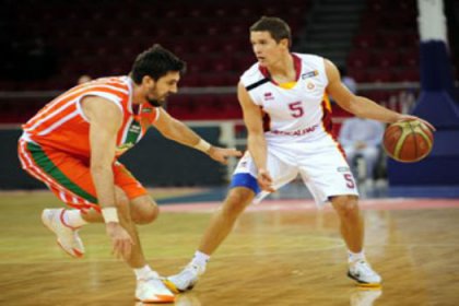 Galatasaray yine affetmedi: 84-73