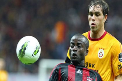 Galatasaray'a evinde darbe!