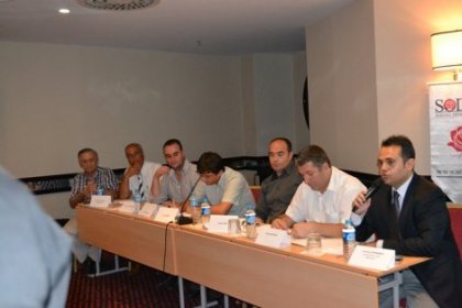 'Gelenekten Geleceğe; Gençlik Mücadelesi ve Örgütlenmesi' paneli yapıldı