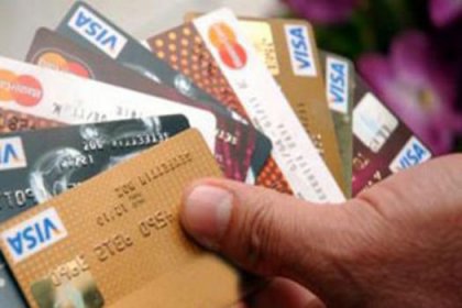 Hangi banka ne kadar hesap işletim ve kredi kartı ücreti alıyor?