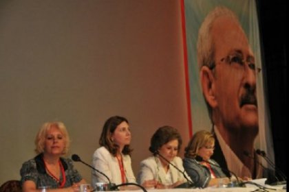 İl kadın kollarına Yüksel Çavuşoğlu