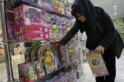İran'da Barbie bebekler toplatıldı