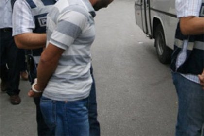 İstanbul'da 12 tutuklama