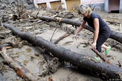 İtalya'da sel felaketinde 9 kişi öldü
