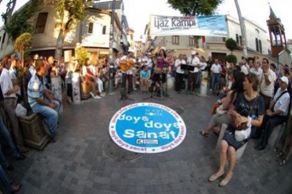 Kadıköy'de Sanat Sokağa Çıkıyor