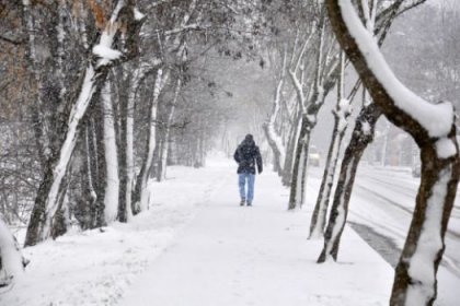 Kar Edirne'de sınır kapısını kapattı