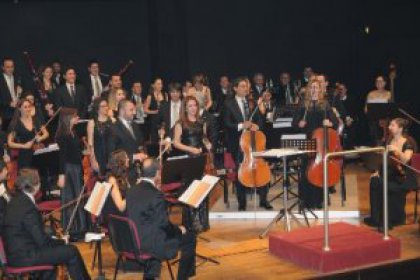 Karşıyaka Belediyesi Filarmoni orkestrası konseri