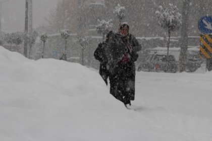 Kartalkaya'da kar 15 santimetreye ulaştı