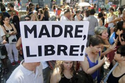 Madrid’de kadınlar sokaklara