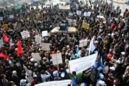 Mersin'de işçiler grevde