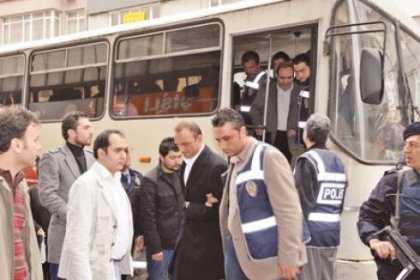 Metro'nun köstebek polisleri!