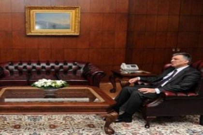 Necdet Özel'den Gül'e: 'Tebrikleri beraber kabul edelim'