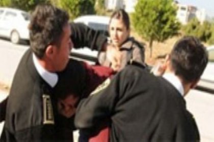 Öğrencilere özel güvenlik dayağı
