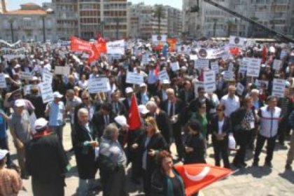 ''Özgürlük ve Adalet İçin'' Mitingi İzmir'de yapıldı
