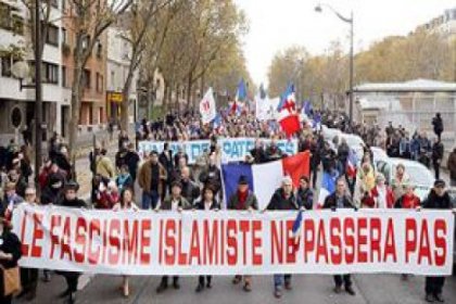 Paris, ''İslam'a Hayır'' dedi