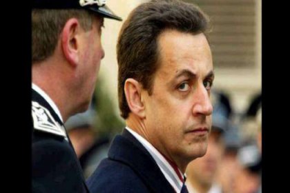 Sarkozy, senatoda darbe yedi