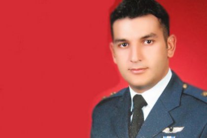 Şehit pilotun naaşı çıkarıldı