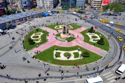 Taksim'de dükkanlar boşaltılıyor