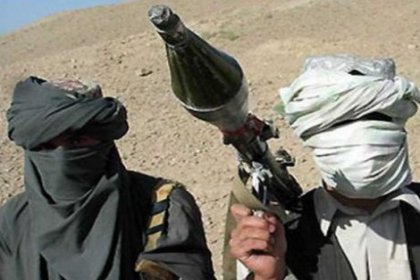 Taliban, Afganistan'da NATO üssüne saldırdı