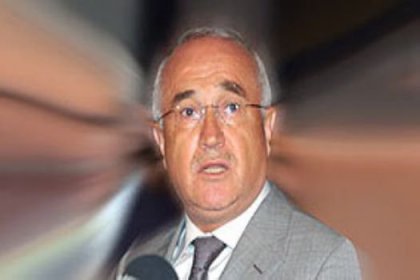 TBMM Başkanı Çiçek KKTC'ye gitti