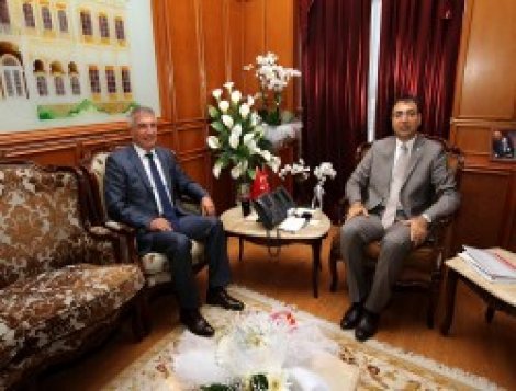 Başkan Durak'tan valiye hoşgeldin ziyareti