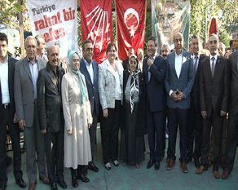 CHP'ye 300 kişi katıldı