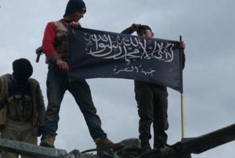 El Kaide Türkiye sınırındaki havaalanı'nı ele geçirdi