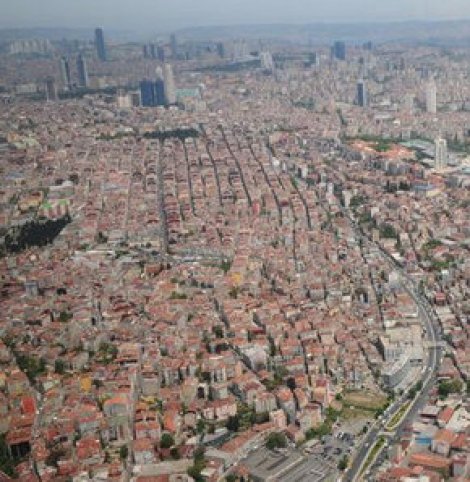 Kadıköy'de miting var, bazı yollar trafiğe kapalı