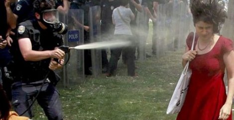 Kırmızılı kadına gaz sıkan polisin cezası belli oldu