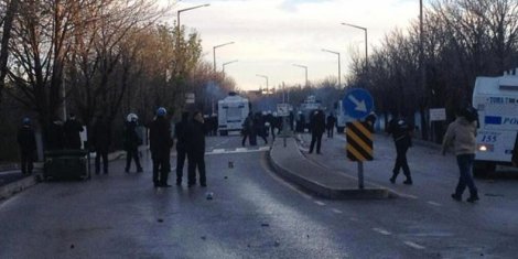 ODTÜ'deki 'Dicle eylemi'ne polis müdahale etti