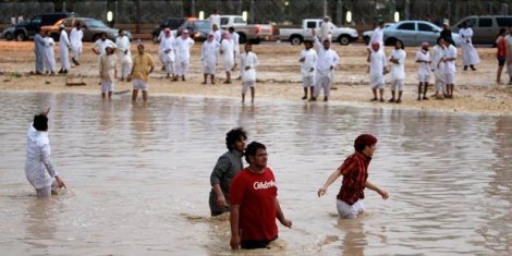 Suudi Arabistan'da sel: 14 ölü