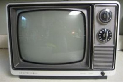 13 bin aile siyah-beyaz TV kullanıyor