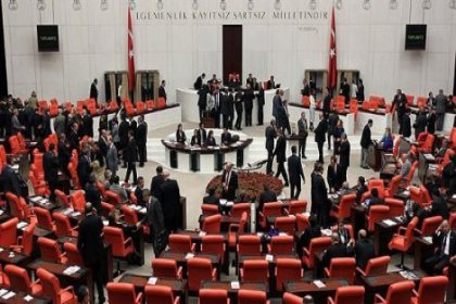 AKP 'demokratikleşme paketi' ile seçim barajını düşürmeyi planlıyor