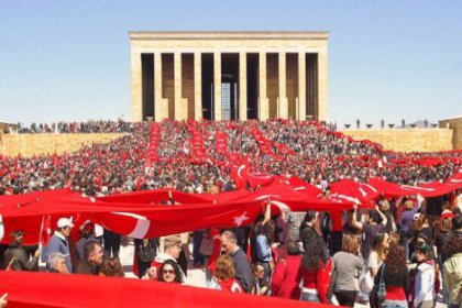 AKP’nin yeni hedefi Anıtkabir mi ?